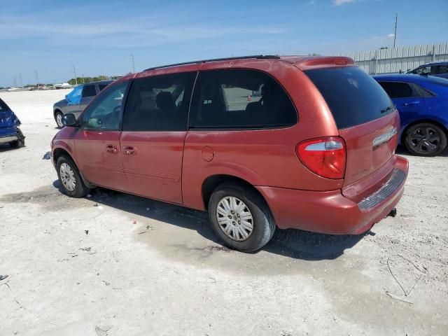 2007 Chrysler Town & Country LX