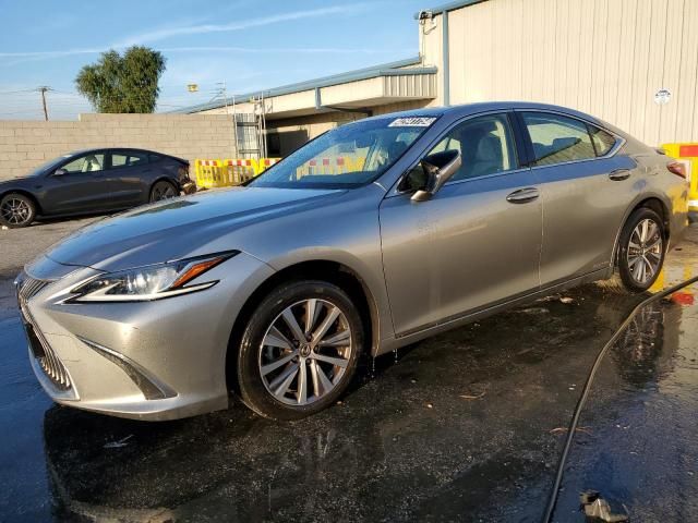 2019 Lexus ES 300H