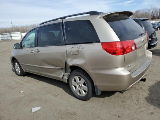 2009 Toyota Sienna XLE