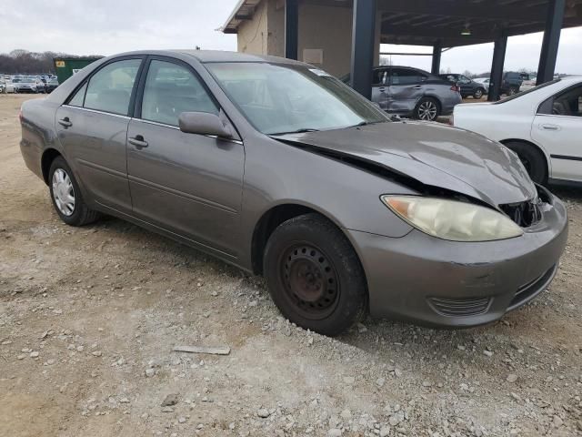 2005 Toyota Camry LE