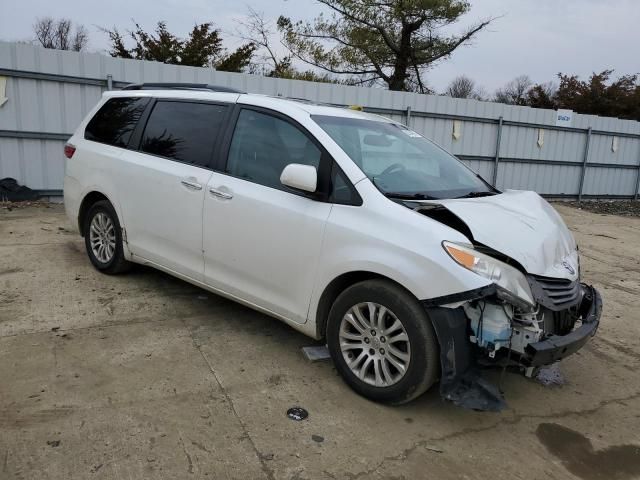 2015 Toyota Sienna XLE