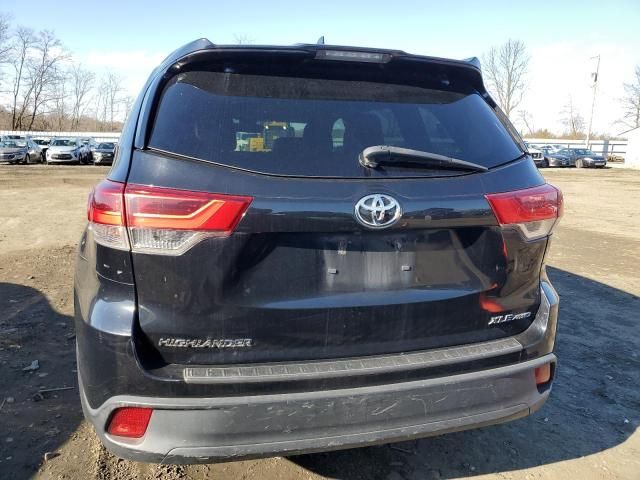 2017 Toyota Highlander SE