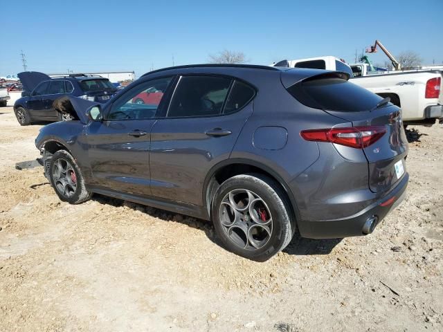 2018 Alfa Romeo Stelvio Sport