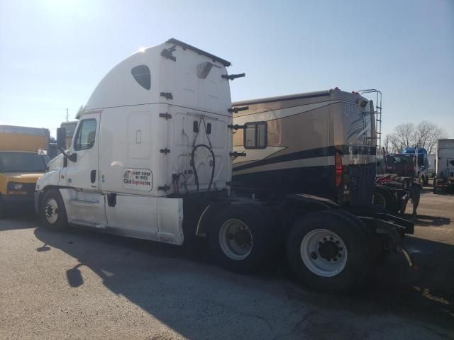 2015 Freightliner Cascadia 125