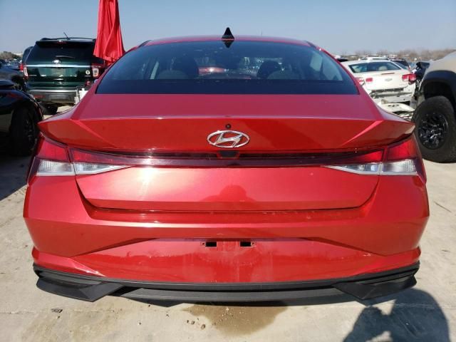 2021 Hyundai Elantra SE