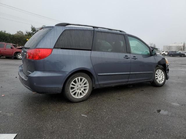 2009 Toyota Sienna XLE