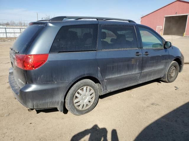 2010 Toyota Sienna CE