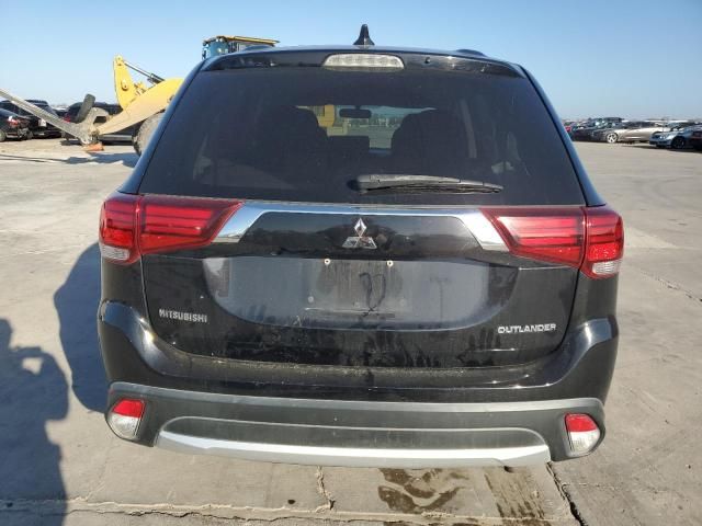 2017 Mitsubishi Outlander ES