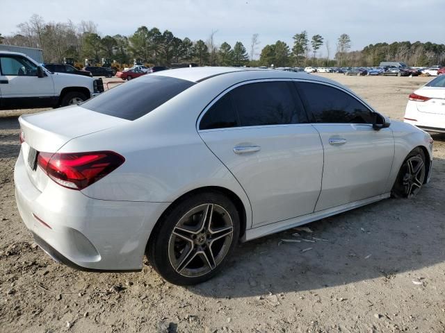 2019 Mercedes-Benz A 220