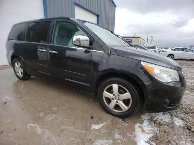 2010 Volkswagen Routan SEL