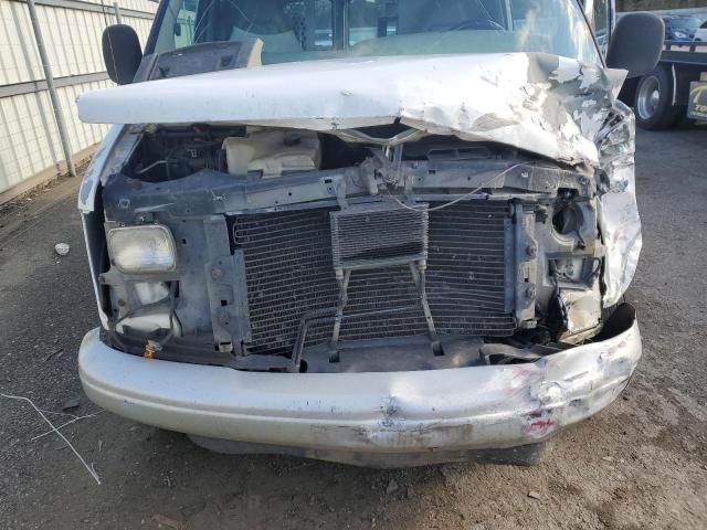 2000 Chevrolet Express G2500