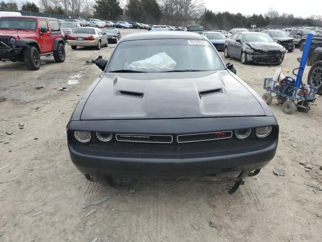 2015 Dodge Challenger SXT