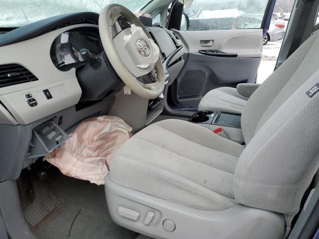 2014 Toyota Sienna LE