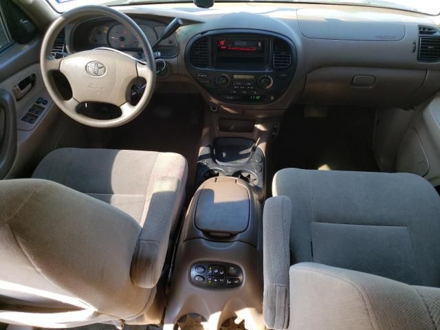 2004 Toyota Sequoia SR5