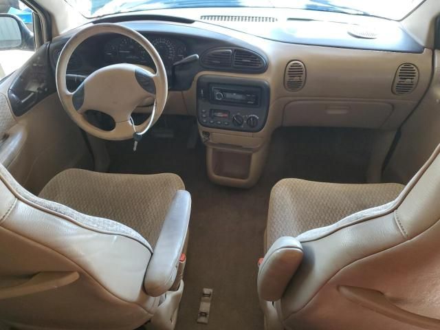 2000 Chrysler Grand Voyager SE