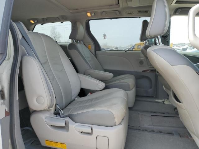 2014 Toyota Sienna XLE