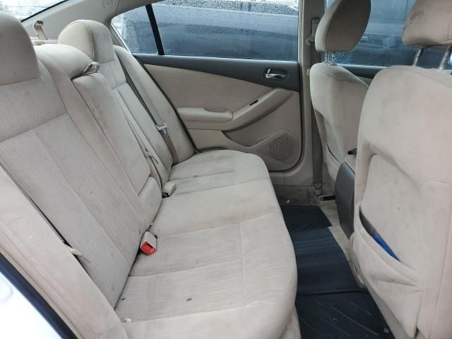 2010 Nissan Altima Base