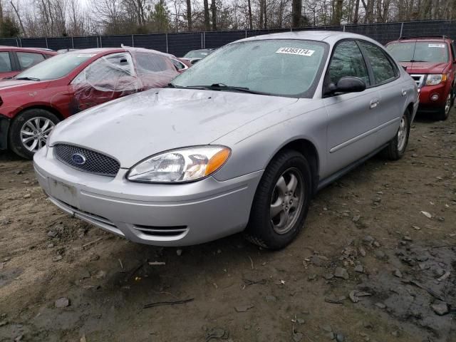 2005 Ford Taurus SE