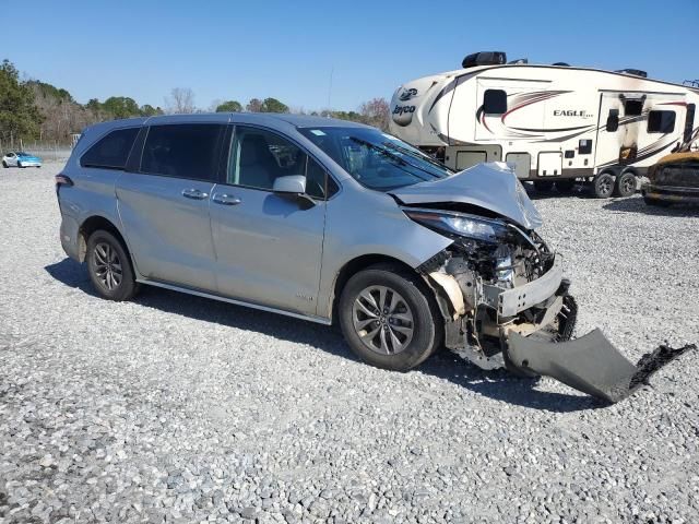 2021 Toyota Sienna LE