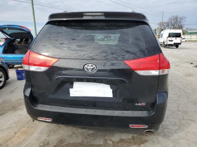 2013 Toyota Sienna LE