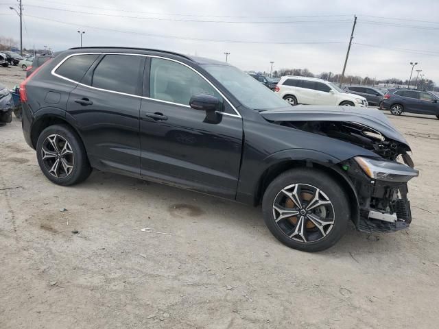 2022 Volvo XC60 B5 Momentum