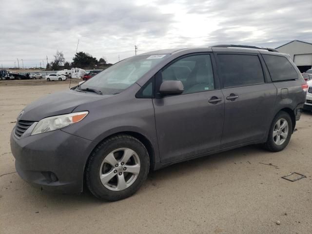 2013 Toyota Sienna LE