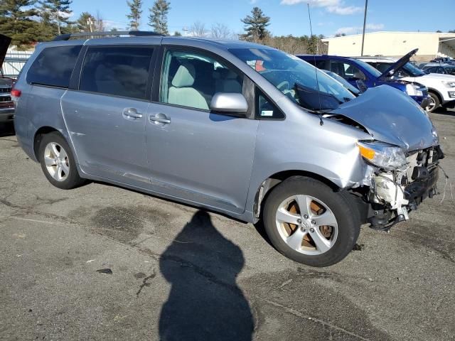 2013 Toyota Sienna LE