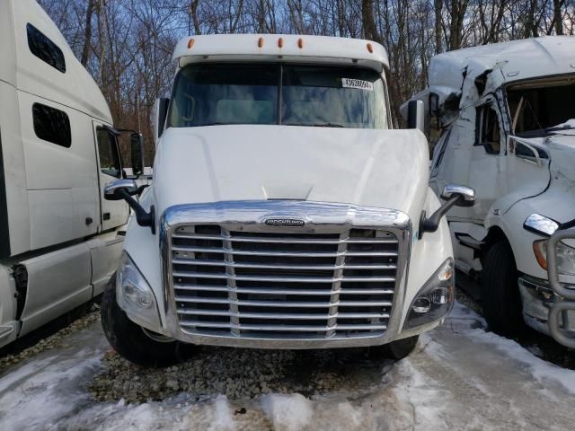 2017 Freightliner Cascadia 113