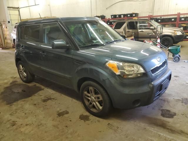 2011 KIA Soul +