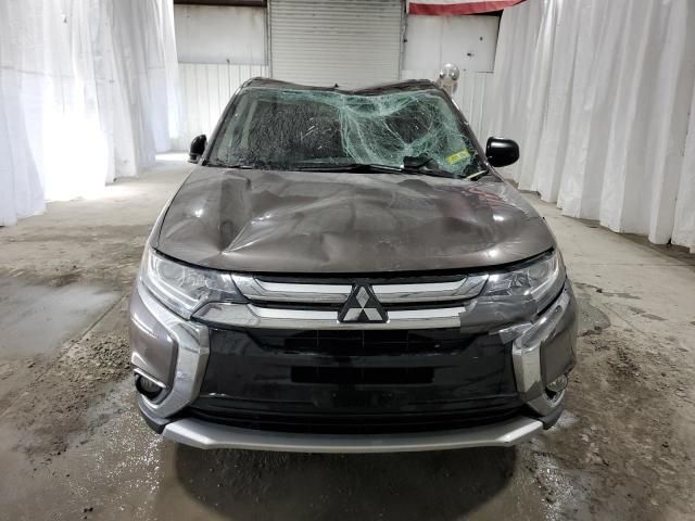 2016 Mitsubishi Outlander SE