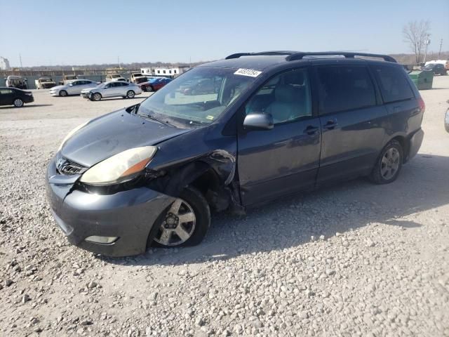 2006 Toyota Sienna XLE