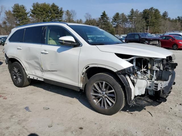 2019 Toyota Highlander SE