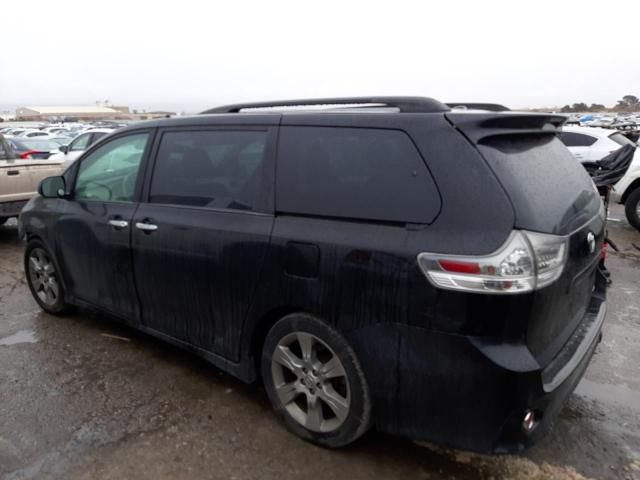 2013 Toyota Sienna Sport