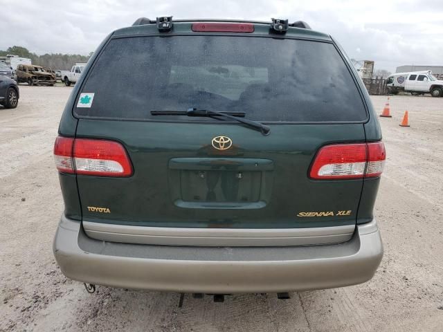 2002 Toyota Sienna LE