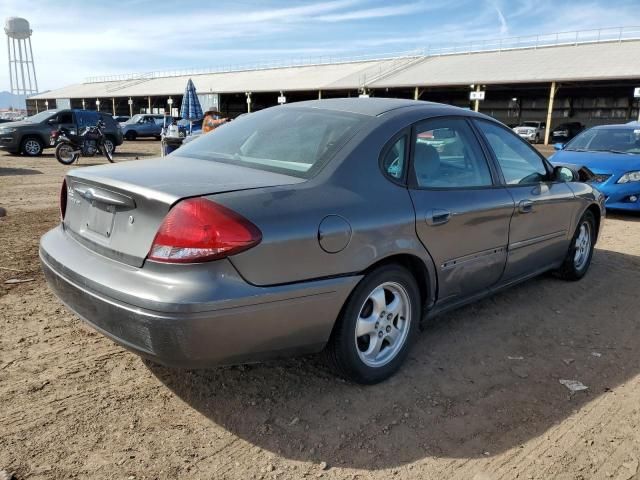 2004 Ford Taurus SE