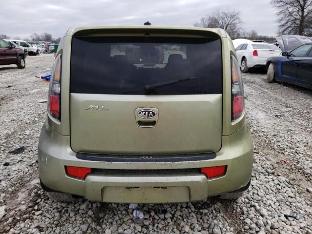 2011 KIA Soul +