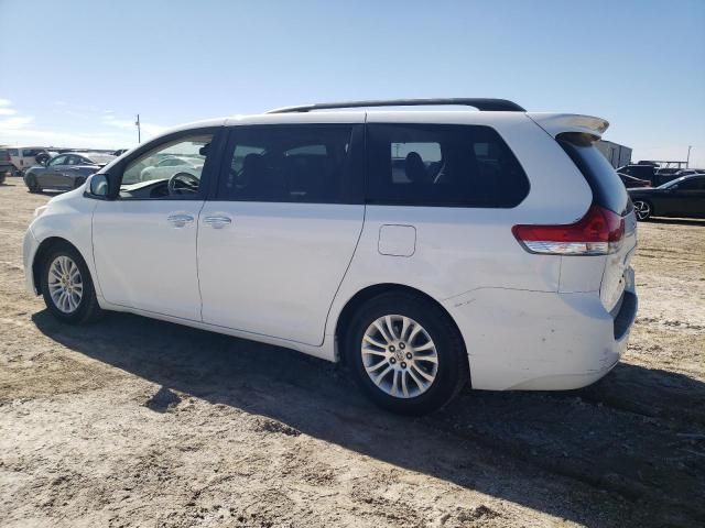 2013 Toyota Sienna XLE