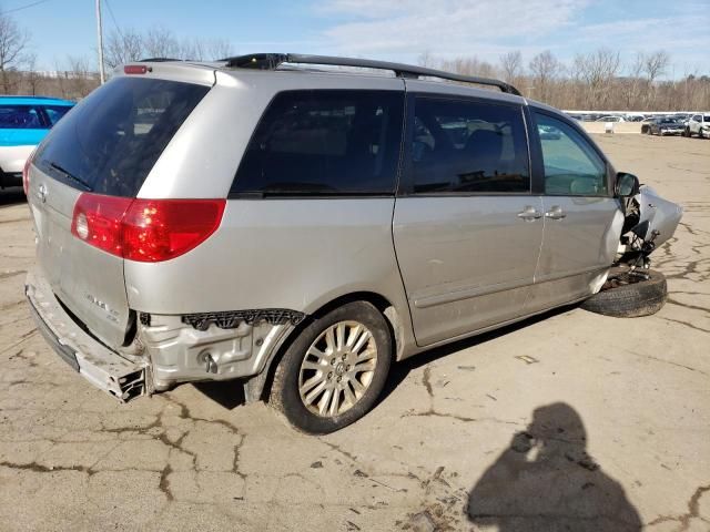 2010 Toyota Sienna LE