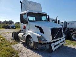 Salvage trucks for sale at Riverview, FL auction: 2007 Volvo VN VNL