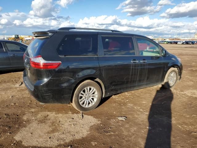 2017 Toyota Sienna XLE