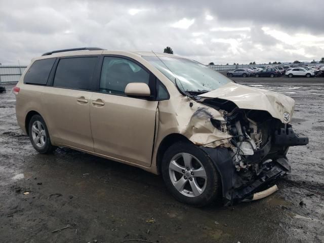 2014 Toyota Sienna LE