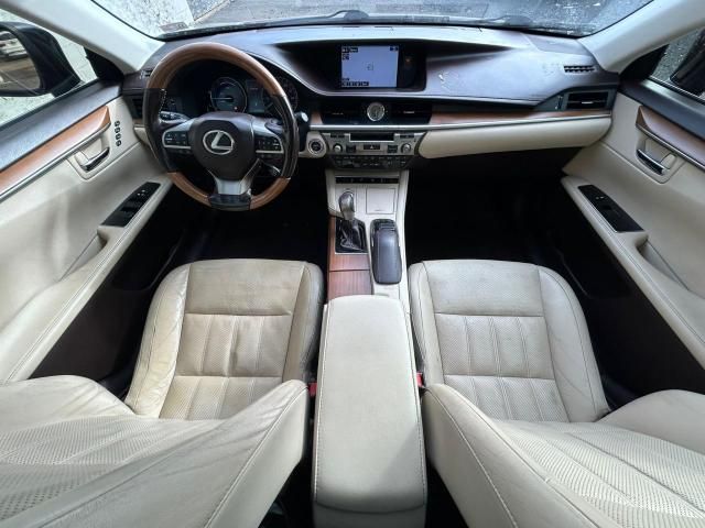 2016 Lexus ES 300H