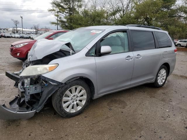 2012 Toyota Sienna LE