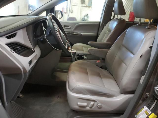 2019 Toyota Sienna XLE