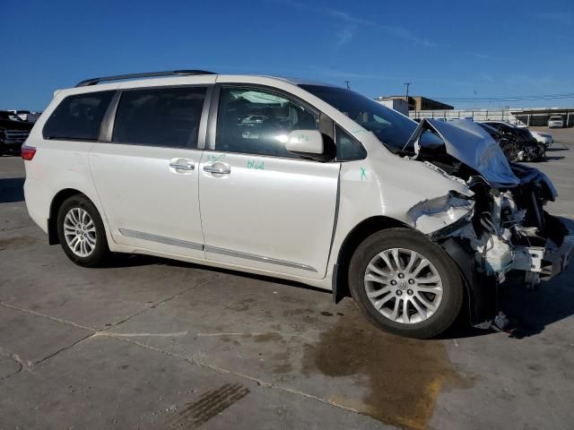 2015 Toyota Sienna XLE