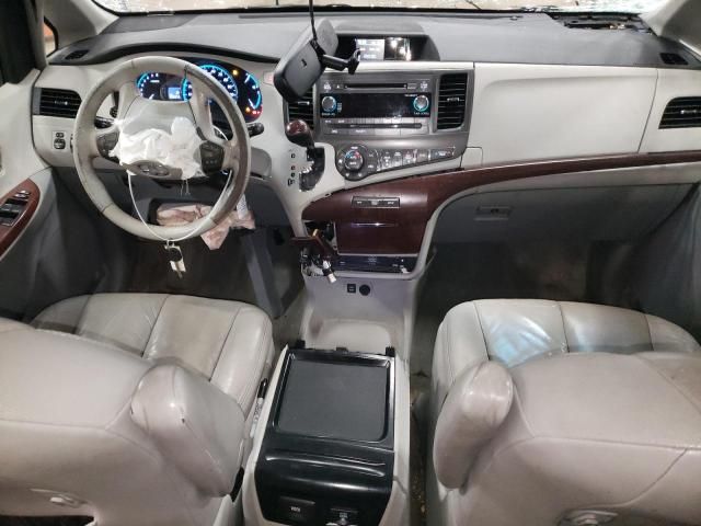 2011 Toyota Sienna XLE