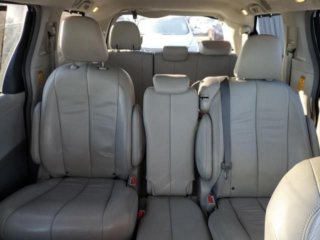 2014 Toyota Sienna XLE