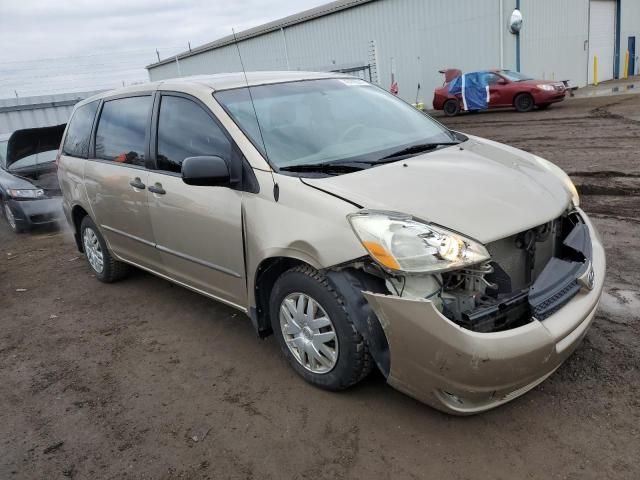 2004 Toyota Sienna CE