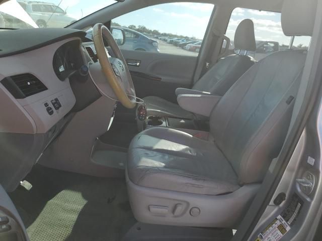 2012 Toyota Sienna XLE