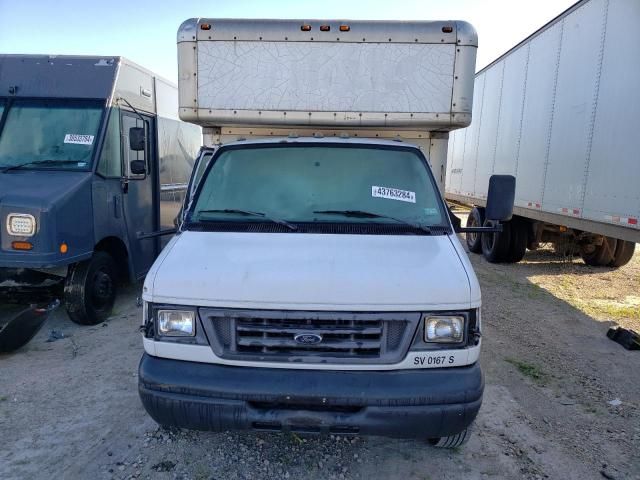 2007 Ford Econoline E450 Super Duty Cutaway Van